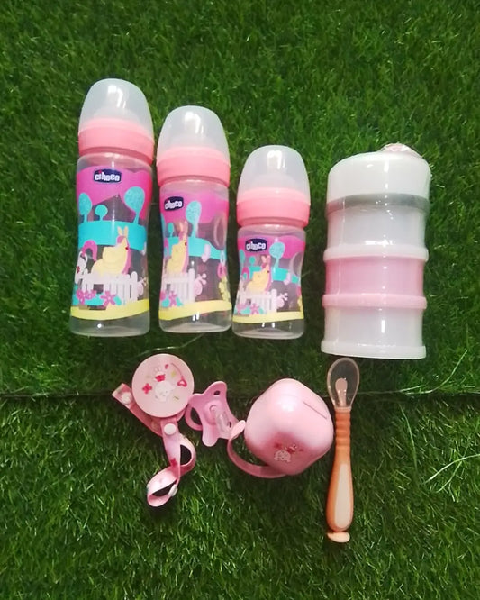 8 Piece baby bottle set